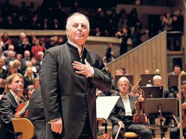 Auf Lebenszeit. Der Pianist und Dirigent Daniel Barenboim, 72, ist seit 1992 Generalmusikdirektor der Berliner Staatsoper. 