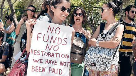 Kahlschlag. Mitarbeiter des Athener Kultusministeriums protestieren gegen Kürzungen. 