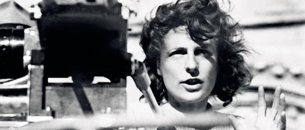 Kunst, Propaganda und Leid. Leni Riefenstahl bei den Aufnahmen für ihren Film über die Olympischen Spiele in Berlin. Ertl entwickelte für sie viele neue Kameratechniken.