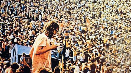 Massen im Matsch. Aber sie waren glücklich damals, eine halbe Million auf dem Gelände Woodstocks. Das Konzert wurde zum Mythos.