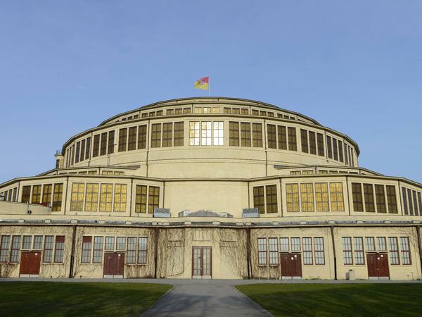 Die Jahrhunderthalle gehört zu den spektakulärsten Gebäuden Breslaus. 1913 eingeweiht, sollte sie mit ihrer riesigen Kuppelhalle den Aufbruch in die Modernen symbolisieren.