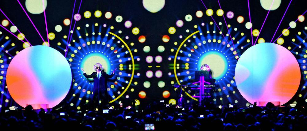 Die Pet Shop Boys bei ihrer "Super"-Tour. 