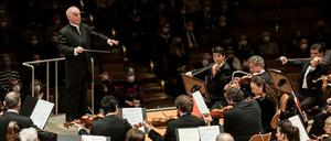 Daniel Barenboim mit den Philharmonikern am Donnerstag.