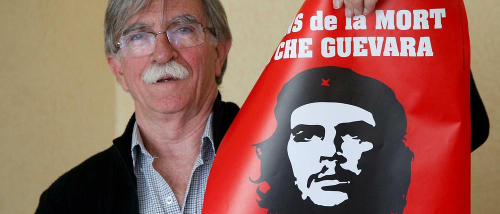 Wider die Ikonisierung: Juan Martín Guevara mit einem Poster seines älteren Bruders