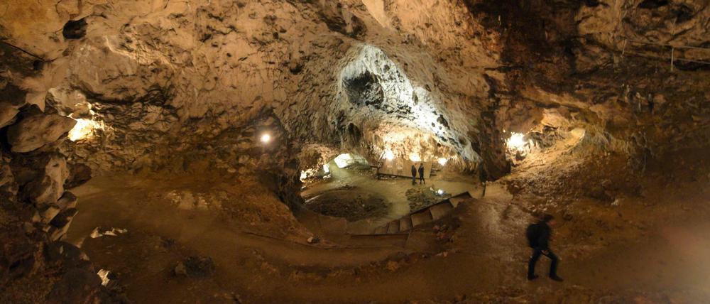 Bei archäologischen Grabungen wurden an der schwäbischen Alb die ersten Spuren von Kunst und Musik der Menschheit gefunden, weshalb die Eiszeithöhlen jetzt Unesco-Weltkulturerbe sind. 