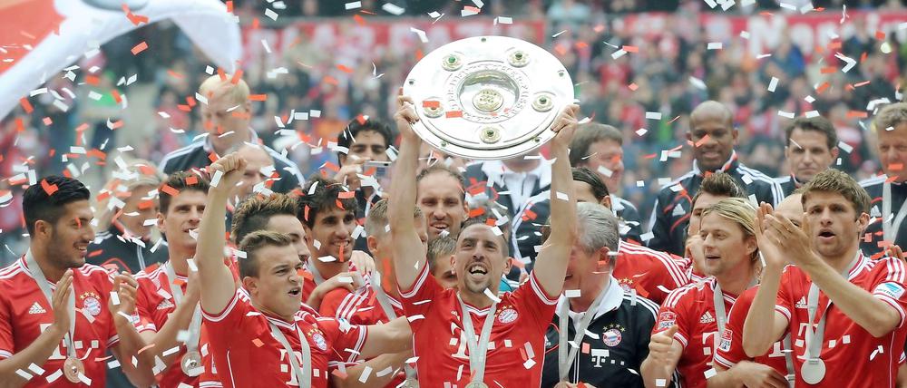 Statistisch gesehen wird der FC Bayern mit Trainer Pep Guardiola wieder Meister - trotzdem hoffen viele, dass es nicht so sein wird.