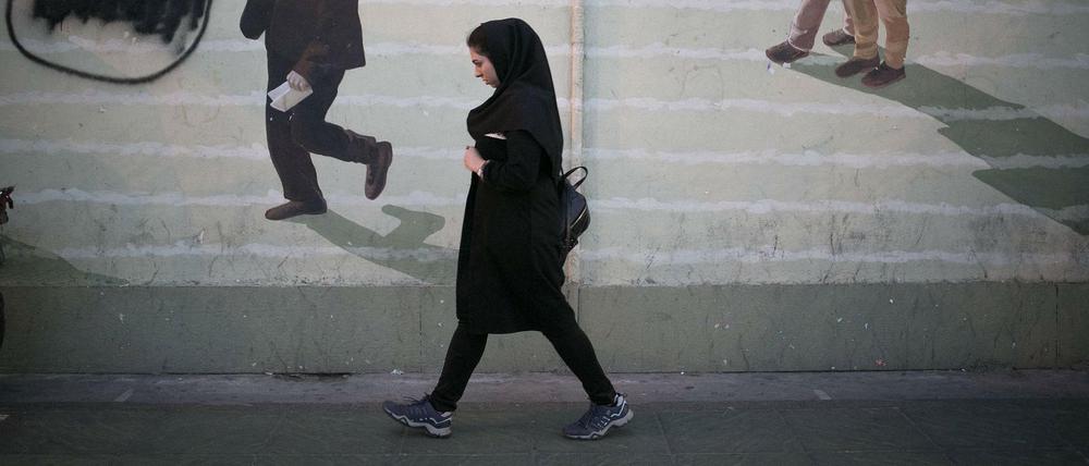 Das iranische Regime geht regelmäßig gegen Frauen vor, die sich nicht „züchtig“ kleiden. 