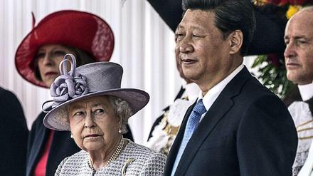 Queen Elizabeth II. und Chinas President Xi Jinping bei seinem Besuch in London.