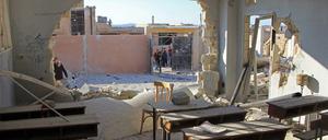 Ein Klassenraum der Schule in Syrien, die bei dem Angriff zerstört wurde.