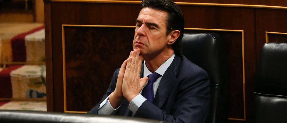 Auch Beten hilft nicht mehr: Spaniens Industrieminister Jose Manuel Soria trat in Folge der Panama Papers zurück. d
