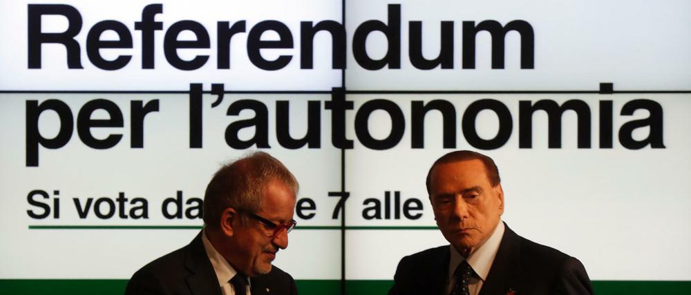 Der Präsident der Lombardei, Roberto Maroni (links), mit Ex-Ministerpräsident Silvio Berlusconi.