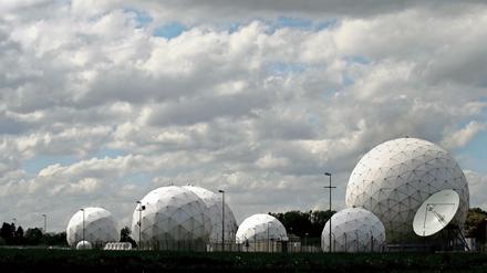 Radarkuppeln in Bad Aibling auf dem Gelände der Abhörstation des Bundesnachrichtendienstes (BND). 