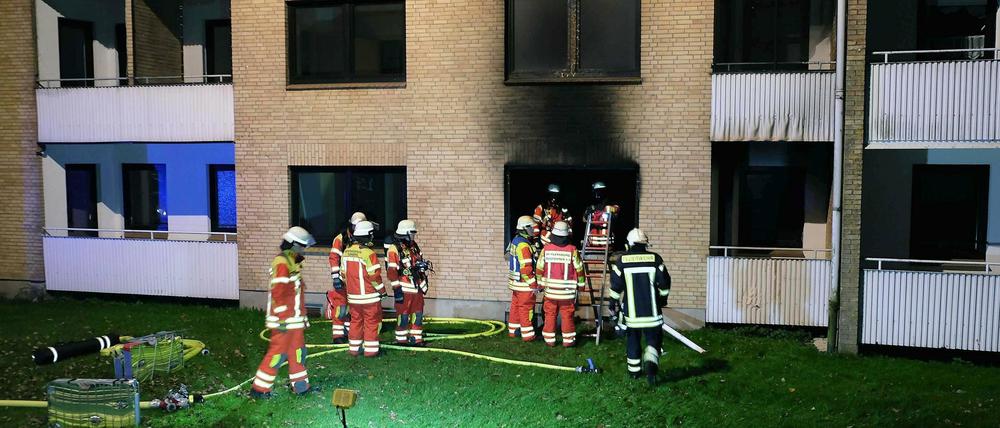 Die Polizei geht von einem Brandanschlag auf eine geplante Flüchtlingsunterkunft in Flensburg aus. 