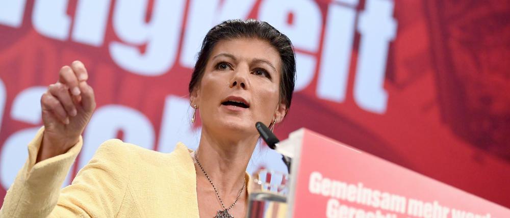 Sahra Wagenknecht, die Fraktionsvorsitzende der Linken, spricht auf dem Bundesparteitag.