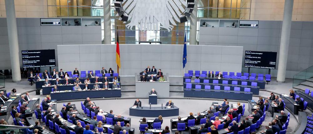 Normalerweise stimmen die Fraktionen im Bundestag in sich weitgehend geschlossen ab. 