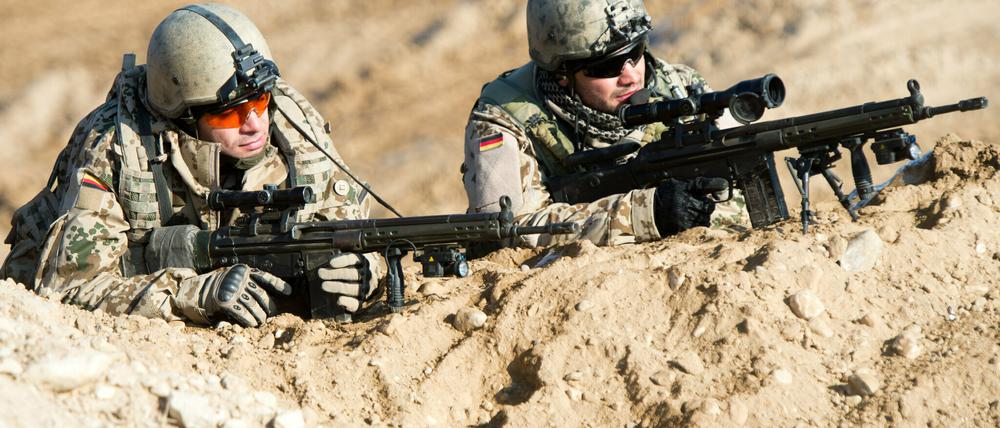 Was hat der 20-jährige Einsatz der Bundeswehr gebracht? Eine Bilanz ist überfällig, doch niun gibt es Streit.