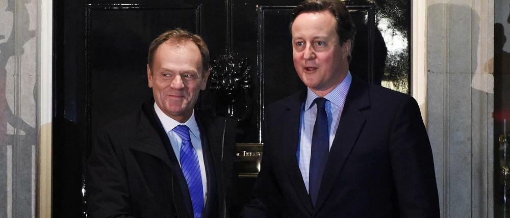 Treffen in London. Der polnische EU-Ratschef Donald Tusk (links) und der britische Regierungschef David Cameron. 