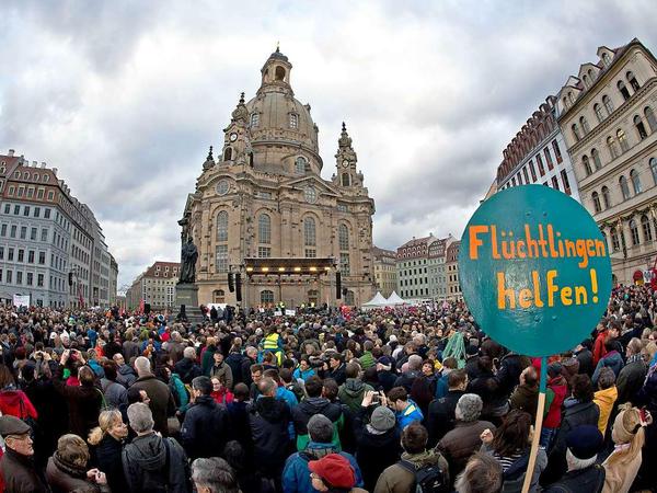 Kundgebung für Weltoffenheit am vergangenen Samstag in Dresden - zu ihr hatte unter anderem CDU-Ministerpräsident Stanislaw Tillich aufgerufen.