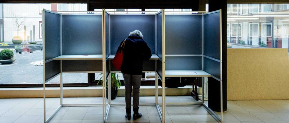 Die Bürger der Niederlande lehnen das EU-Abkommen mit der Ukraine ab. Es ist noch unklar, ob die benötigte Wahlbeteiligung erreicht wurde.
