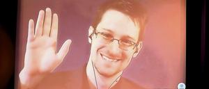 Der NSA-Enthüller Edward Snowden Ende 2014 bei einer Videoschaltung nach Berlin.