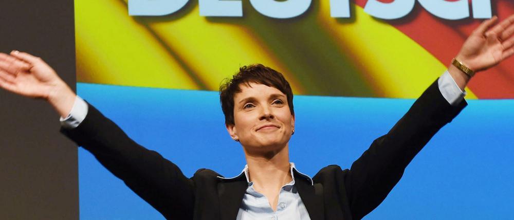 Die AfD-Parteivorsitzende Frauke Petry freut sich über jede Provokation, die Empörung auslöst