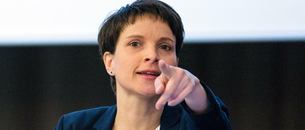 AfD-Chefin Frauke Petry will eine Richtungsentscheidung erzwingen. 