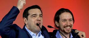 Brüder im Geiste. Alexis Tsipras (links), neuer griechischer Premier, und der Chef der spanischen Partei Podemos, Pablo Iglesias, bei einer Wahlkampfveranstaltung in Athen.
