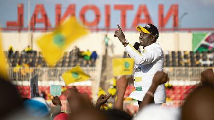 Strolche gegen Dynastien: Unter diesem Slogan läuft der Präsidentschaftswahlkampf von William Ruto. Der reiche Vizepräsident wirbt vor allem um die Stimmen der armen Kenianer – und nennt sich selbst „Chef der Strolche“. 