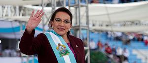 Honduras’ neue Präsidentin Xiomara Castro bei ihrer Einführungszeremonie in Tegucigalpa (Archivbild).