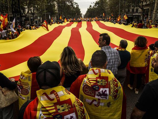 Kampf um Katalonien: Diesmal demonstrieren Unabhängigkeitsgegner in Barcelona.
