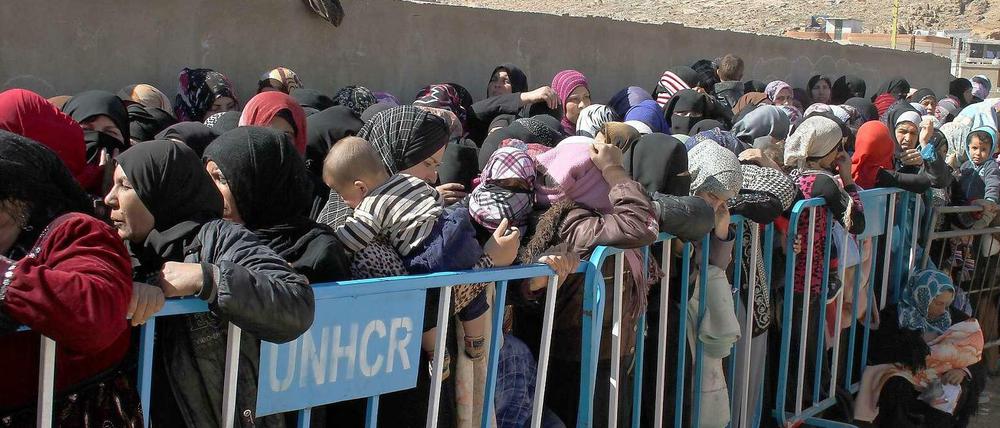Großer Andrang: 2500 Menschen aus Syrien suchen Zuflucht im Libanon - pro Tag.