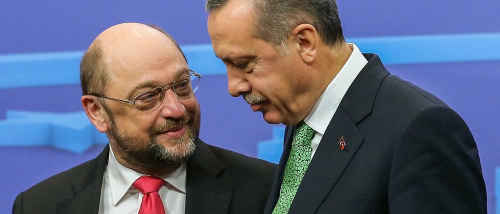 Als man noch sprach: Martin Schulz, damals noch EU-Parlamentspräsident, und der türkische Staatspräsident Recep Tayyip Erdogan vor einem Jahr in Brüssel