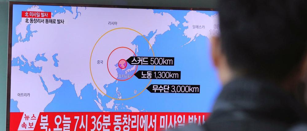 Abschuss nordkoreanischer Raketen: Bericht im südkoreanischen Fernsehen 