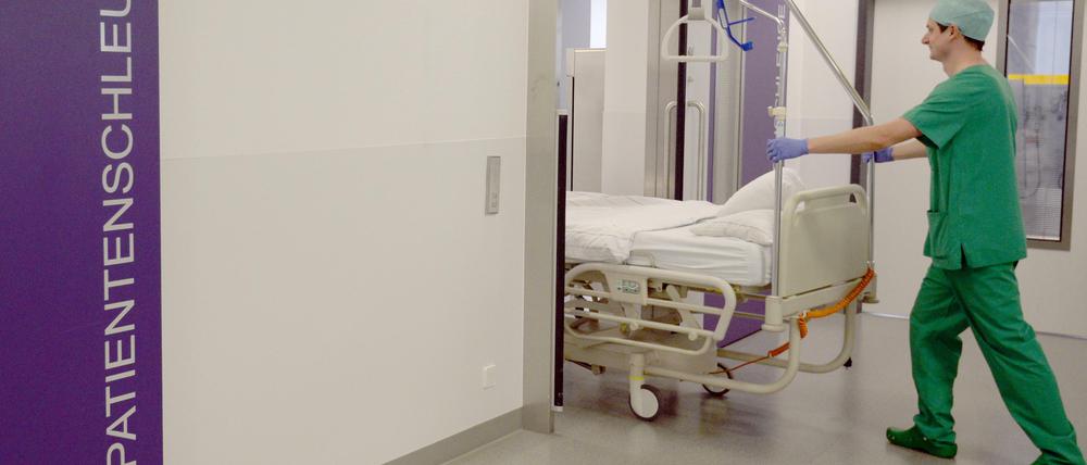 Bis Jahresende soll der parlamentarische Gesetzgebungsprozess zur Krankenhausreform abgeschlossen sein.