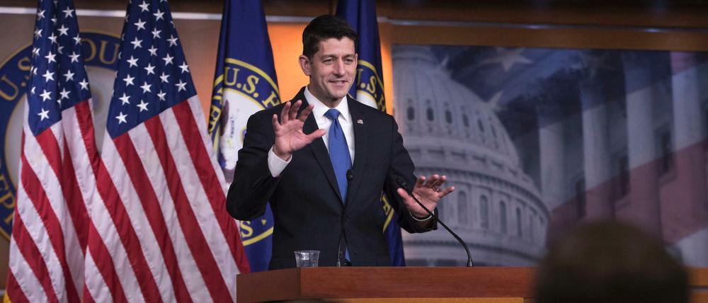 Paul Ryan, Sprecher des Repräsentantenhauses der Vereinigten Staaten, spricht mit Journalisten über die geplante Steuerreform. 