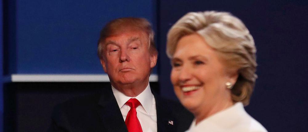 Donald Trump und Hillary Clinton bei der dritten TV-Debatte. 