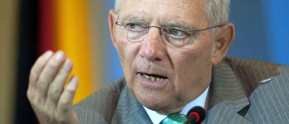 Finanzminister Wolfgang Schäuble mahnt zur Ruhe: "Es gibt größere Bedrohungen als den amerikanischen Nachrichtendienst."