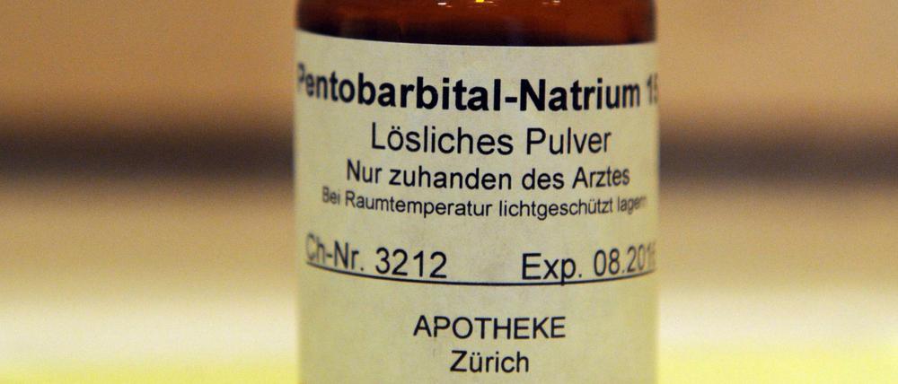 Natrium-Pentobarbital gilt Sterbehelfern als Mittel der Wahl. Der Erwerb ist in Deutschland strikt beschränkt.