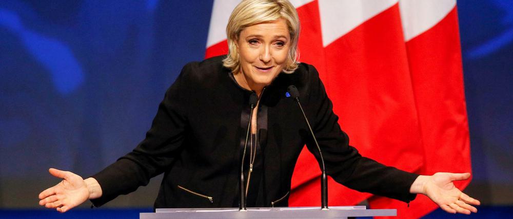 Rente mit 60. Wie das bezahlt werden soll? Das sagt sie lieber nicht. Marine Le Pen am Sonntag in Lyon.