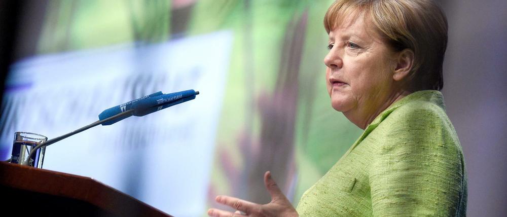 Angela Merkel (CDU) am Dienstagabend beim Wirtschaftsrat der CDU.