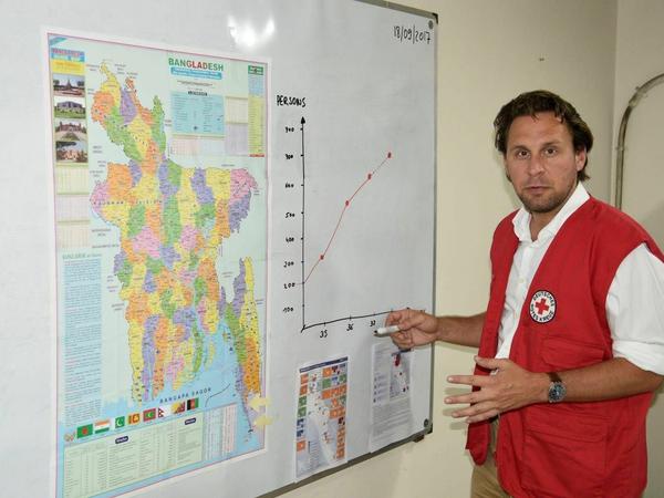 Andreas Kasseck arbeitet seit 2010 beim Deutschen Roten Kreuz. Derzeit betreut er als Nothilfe-Experte die Region Asien.