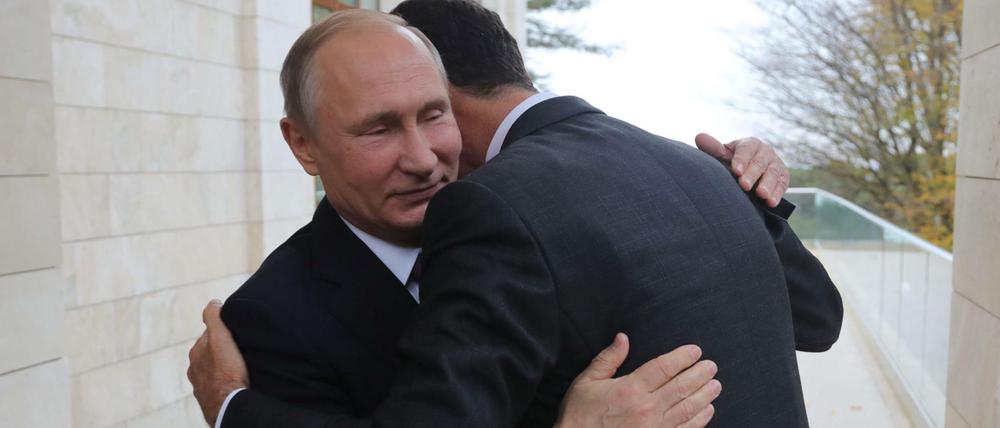 Vor dem Dreier-Gipfel in Sotschi empfing Wladimir Putin den syrischen Machthaber Baschar al Assad.