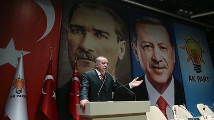Recep Tayyip Erdogan wittert wieder eine Verschwörung des Westens.