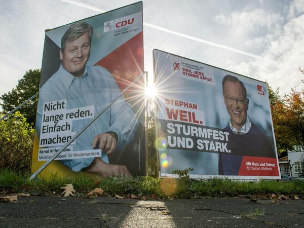 Kopf-an-Kopf-Rennen: Der CDU-Politiker Bernd Althusmann fordert Niedersachsens Ministerpräsident Stephan Weil (SPD) heraus. 