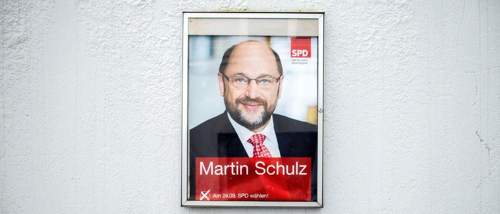 Ein Wahlplakat des SPD-Spitzenkandidaten für die Bundestagswahl, Martin Schulz, in Hannover.