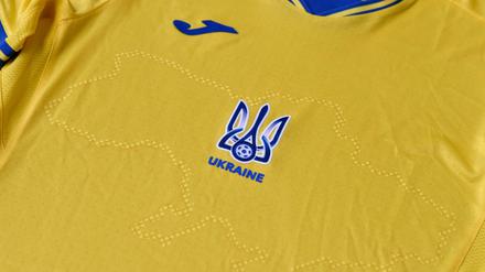 Die ukrainischen Trikots zeigen die Umrisse der Ukraine einschließlich der von Russland annektierten Krim.