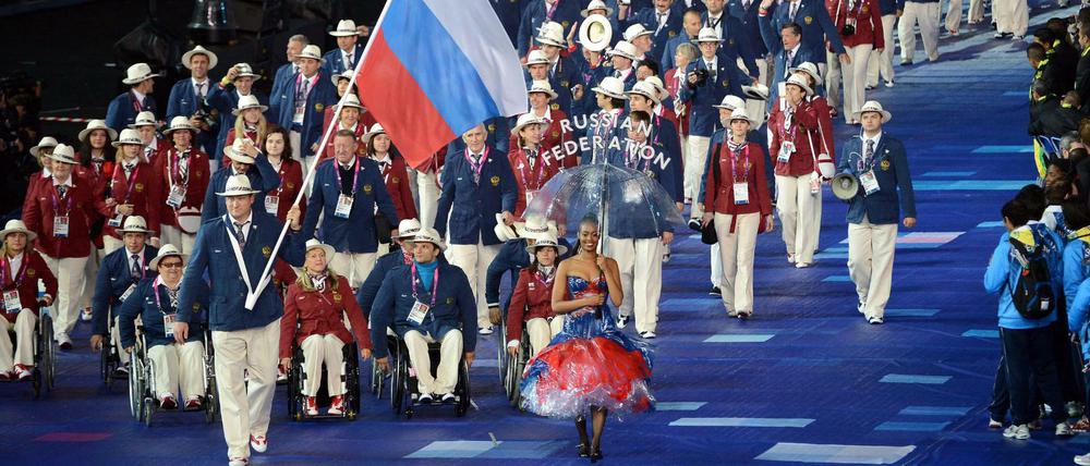 Das wird es bei den Paralympics in Rio nicht geben: Die russische Mannschaft beim Einzug ins Olympiastadion.