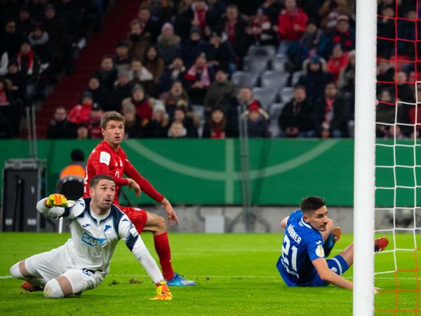 Reingeguckt. Thomas Müller überragte gegen die TSG Hoffenheim.
