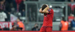 Xabi Alonso kann's selbst nicht fassen. Trotz einer überragenden Leistungen scheiterten die Bayern im Champions-League-Halbfinale.