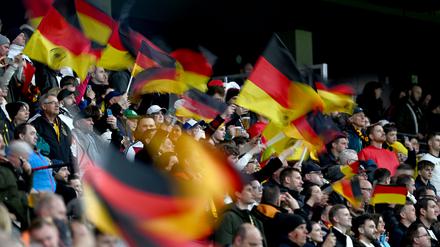 Die Deutschen haben plötzlich wieder ihre Liebe zur Nationalmannschaft entdeckt.